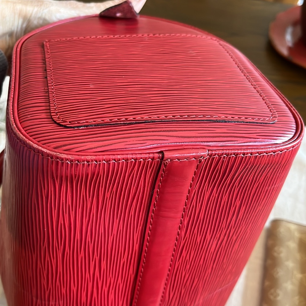LV SPEEDY 25 RED EPI  UNBRANDED STRAP INCLUDED - Picture 12 of 17